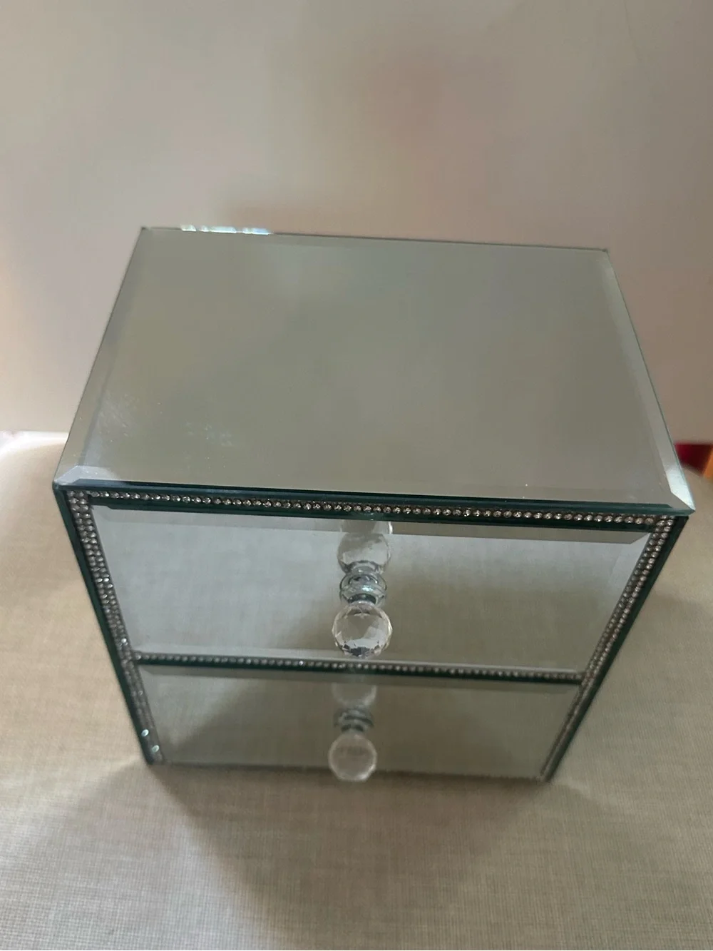 NWT Mirrored 2-Drawer Jewelry Chest with Crystal Knobs - Silver